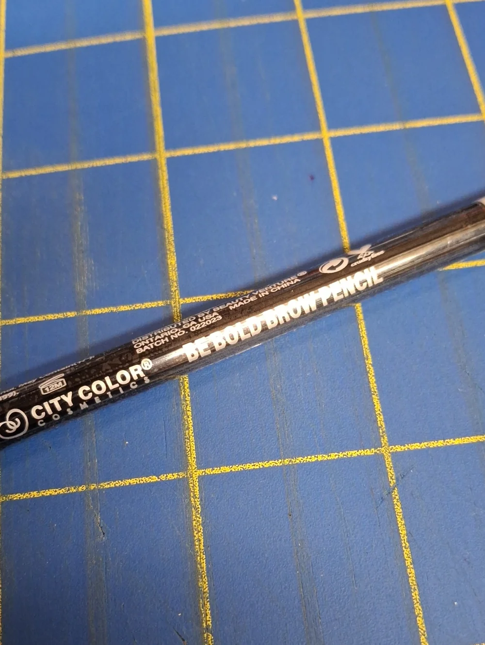 City Color Be Bold Brow Pencil 0.1g New Sealed - Ebony